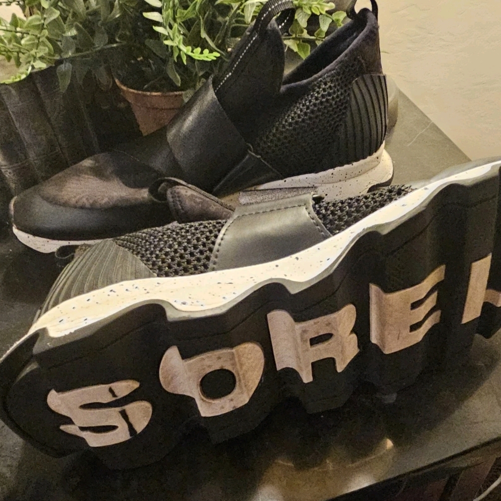 Sorel Black Mesh Supportive Sneakers